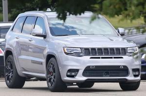 Внешность Jeep Grand Cherokee SRT рассекретили до премьеры
