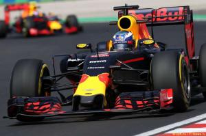 В Red Bull Racing довольны итогами пятницы