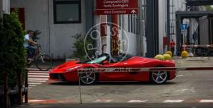 Гиперкар LaFerrari Aperta замечен без крыши
