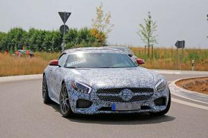 Опубликованы первые фотографии родстера Mercedes-AMG GT