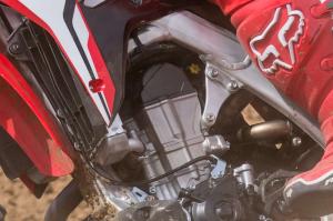 Шпионские фото Honda CRF450R 2017