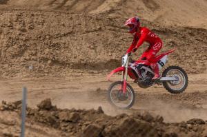 Шпионские фото Honda CRF450R 2017