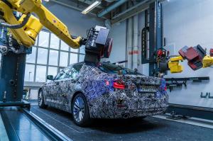 Опубликованы первые изображения седана BMW 5-Series нового поколения