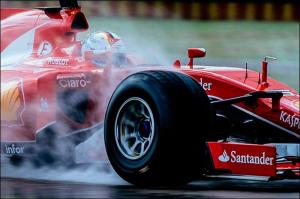 Феттель завершил первый день тестов Pirelli
