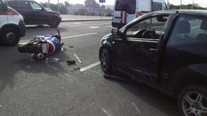 В Минске женщина на Citroen не пропустила мотоцикл: пострадали оба водителя 