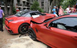 Авария Ferrari California и BMW M4 в Прибалтике 