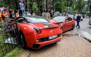 Авария Ferrari California и BMW M4 в Прибалтике 