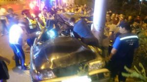 Смертельная авария на Саина в Алматы: Людей вытаскивали спасатели 
