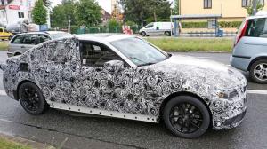 Опубликованы первые фотографии салона BMW 3-Series нового поколения 