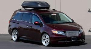 1029-сильный минивэн Honda Odyssey продадут на аукционе