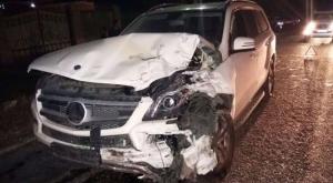 Два внедорожника столкнулись по дороге в ущелье Алмарасан в Алматы 