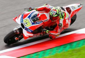 Андреа Янноне принёс Ducati первую победу с 2010 года