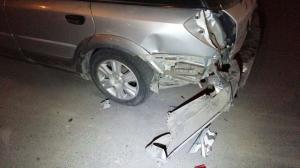 Ночное ДТП в Алматы: Subaru врезался в дерево