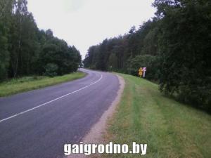 Под Новогрудком грузовик насмерть сбил вышедшего из другого грузовика водителя