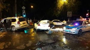 Молодой водитель внедорожника Lexus устроил массовое ДТП в Алматы: есть жертвы