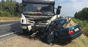 В аварии с фурой на трассе М7 в Татарстане погибли пятеро 