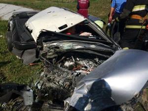 На МКАД Honda врезалась в столб, вылетела в кювет и несколько раз опрокинулась