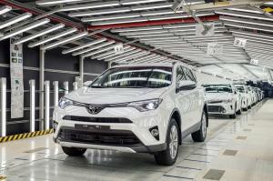 На российском заводе Toyota началось производство кроссоверов RAV4