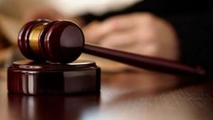 В ВКО на загородной трассе насмерть сбили двух человек, ловивших попутку