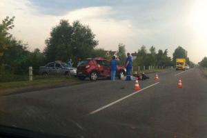 В Гомеле женщина на Renault при повороте налево не пропустила мотоцикл: байкер погиб