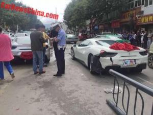 В Китае суперкар Ferrari 488 GTB врезался в другой Ferrari 488 GTB 
