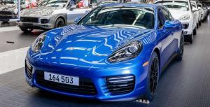 Porsche завершил выпуск первого поколения фастбэка Panamera
