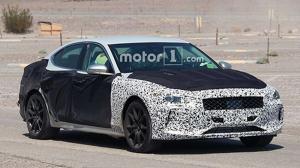 Седан Genesis G70 простестировали в пустыне
