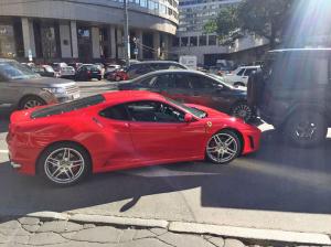В Петербурге Mercedes Gelandewagen въехал в Ferrari 