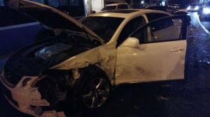 Водитель решил объехать пробку по "встречке" и спровоцировал ДТП в Алматы