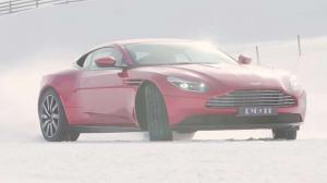 Aston Martin DB11 отправили в дрифт по новозеландскому снегу