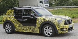 Mini Countryman 2017 отказывается сбрасывать камуфляж