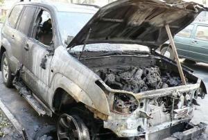 В Акмолинской области на трассе сгорел внедорожник