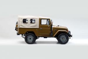 Отреставрированный Land Cruiser 1981 года продали за $160 тысяч