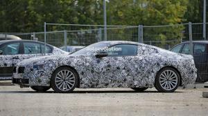 BMW начала дорожные испытания новой «восьмерки»