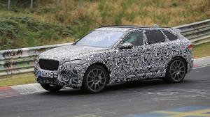 «Заряженный» Jaguar F-Pace вывели на тесты на Нюрбургринг