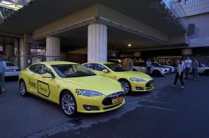 Власти Москвы готовы разрешить конфликт между таксистами и «Яндекс.Такси»