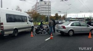 В Минске байкер получил травмы после столкновения с Citroen