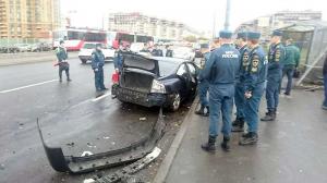 В Петербурге после ДТП пешехода сбило вылетевшим из автомашины двигателем 