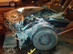 В Алматы водитель Subaru устроил массовое ДТП скрываясь от погони 