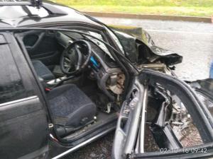 Внедорожник протаранил Toyota и вылетел в арык в Алматы 