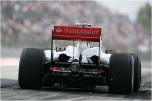 McLaren продлила сотрудничество с банком Santander