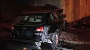 Subaru загорелся в результате ДТП в Алматы: водитель скрылся