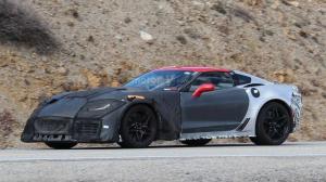 Chevrolet Corvette ZR1 попался в шпионские фотокамеры 