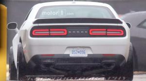 Dodge начал испытания дрэговой версии купе Challenger Hellcat 