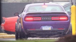 Dodge начал испытания дрэговой версии купе Challenger Hellcat 