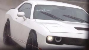 Dodge начал испытания дрэговой версии купе Challenger Hellcat 