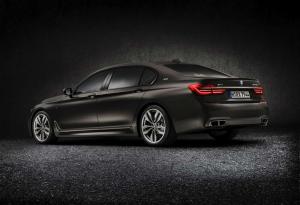 BMW назвала рублевую цену на самую мощную «семерку» 
