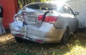 В Алматы автобус протаранил легковое авто 