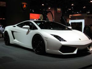 Преемника Lamborghini Gallardo засняли на видео
