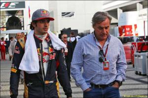 Сайнс-старший: Карлос был близок к уходу из Toro Rosso